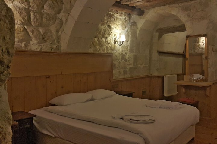 Room 4 of 31