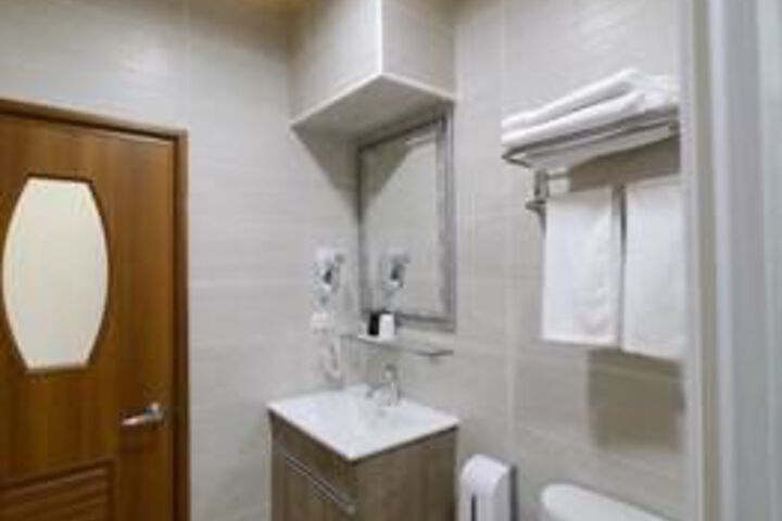 Room 3 of 39