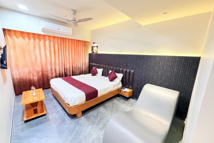 Room 15 of 50