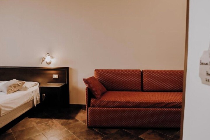 Room 14 of 50