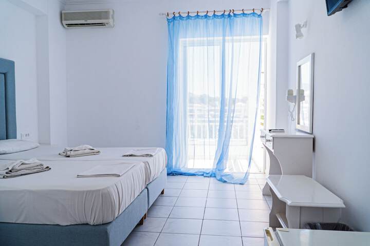 Room 16 of 50
