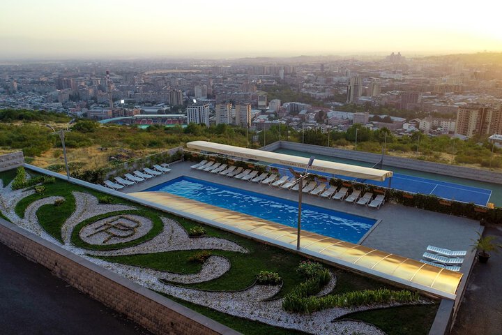Pool Hotel