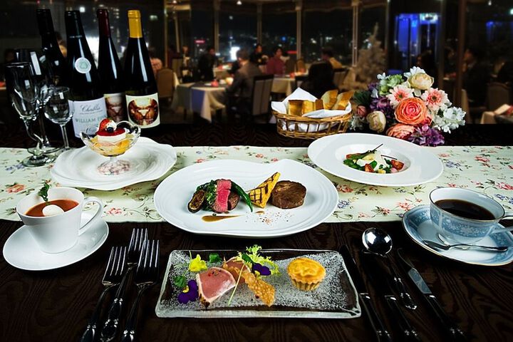 Dining 19 of 28