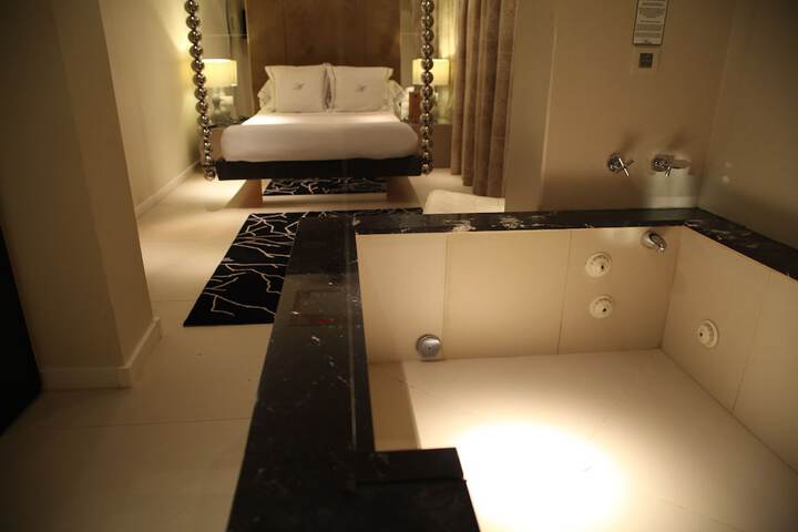 Room 31 of 86
