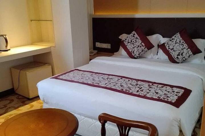 Room 3 of 14