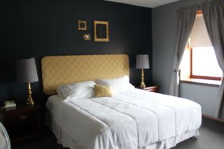 Room 16 of 49