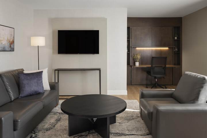 Room 42 of 81