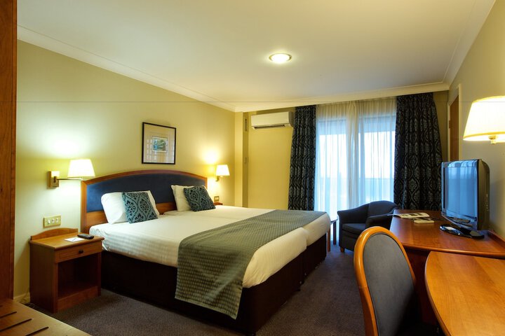 Room 7 of 79