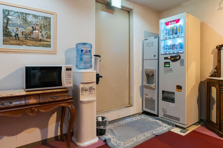 Entrance & Lobby