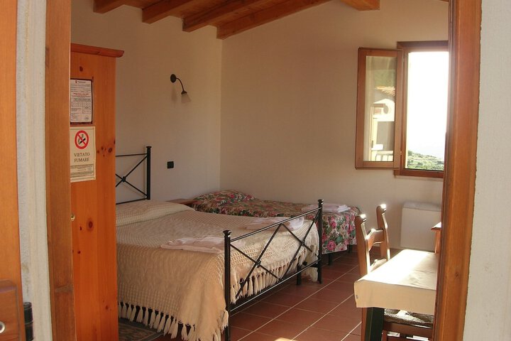 Room 3 of 18