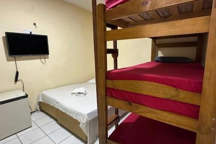 Room 13 of 34