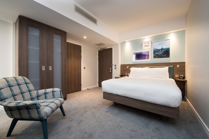 Room 8 of 41