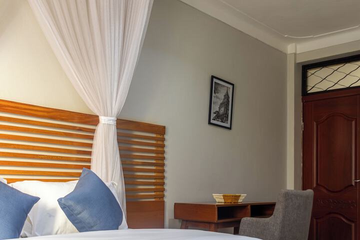 Room 21 of 53