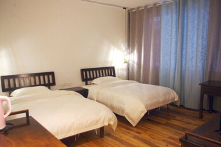 Room 16 of 27