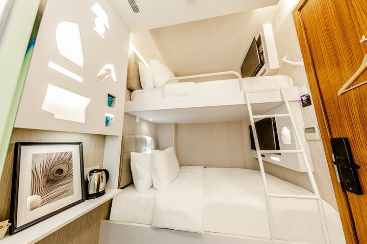 Room 21 of 57