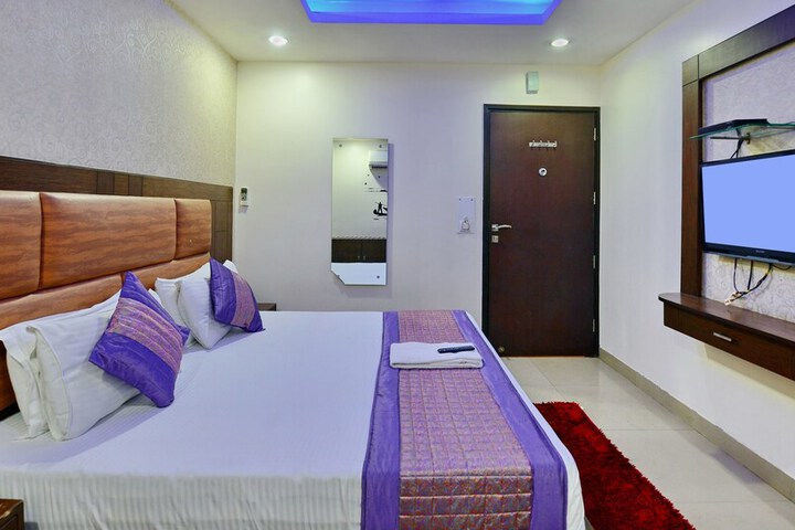 Room 8 of 31
