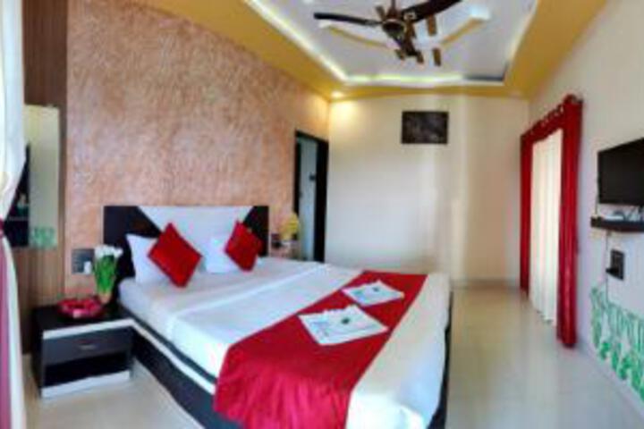 Room 14 of 16