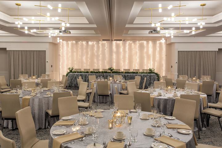 Ballroom/Hall 39 of 47