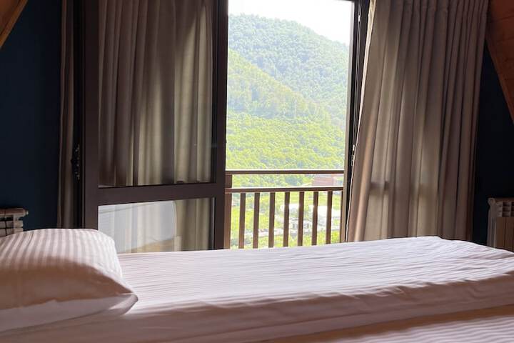 Room 21 of 65