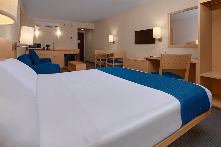 Room 14 of 52