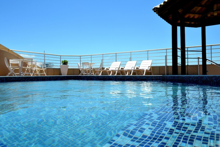 Pools & Facilities
