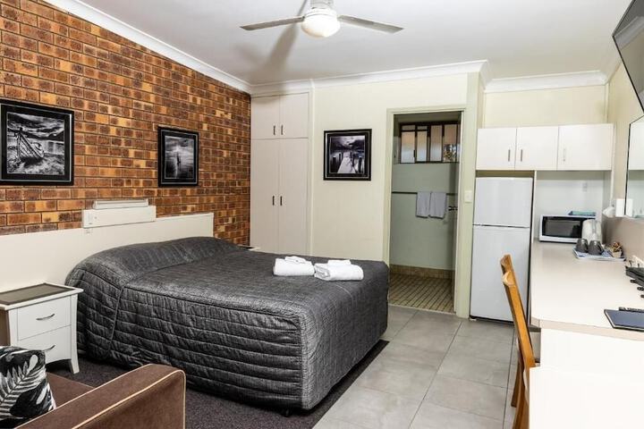 Room 5 of 34