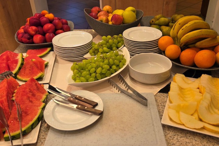 Dining 70 of 101