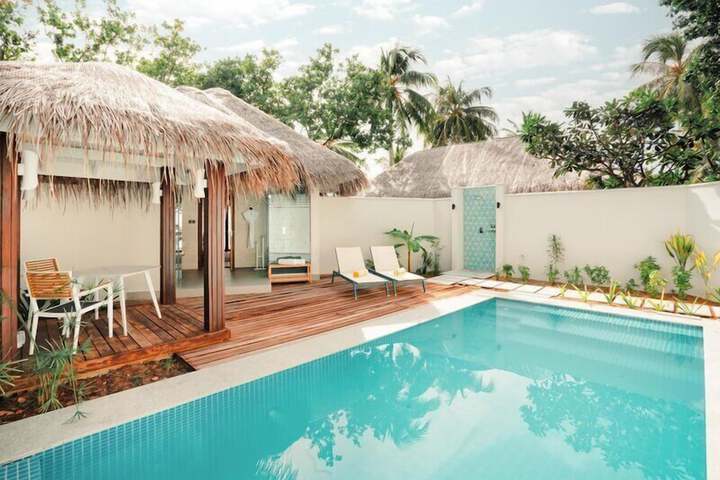 Pool 76 of 166