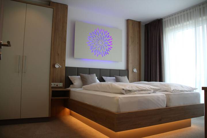 Room 17 of 101