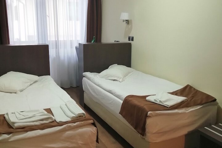 Room 36 of 106