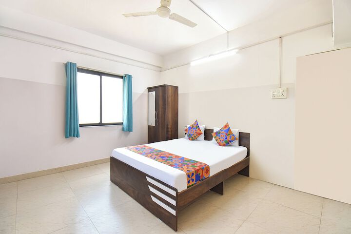 Room 13 of 24