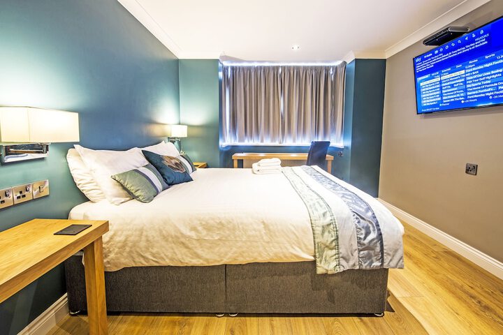 Room 5 of 24