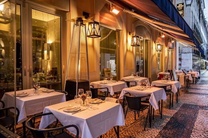 Dining 96 of 143