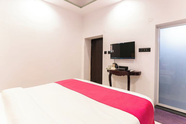Room 12 of 34