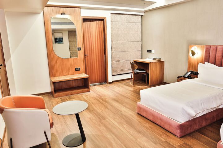 Room 14 of 53