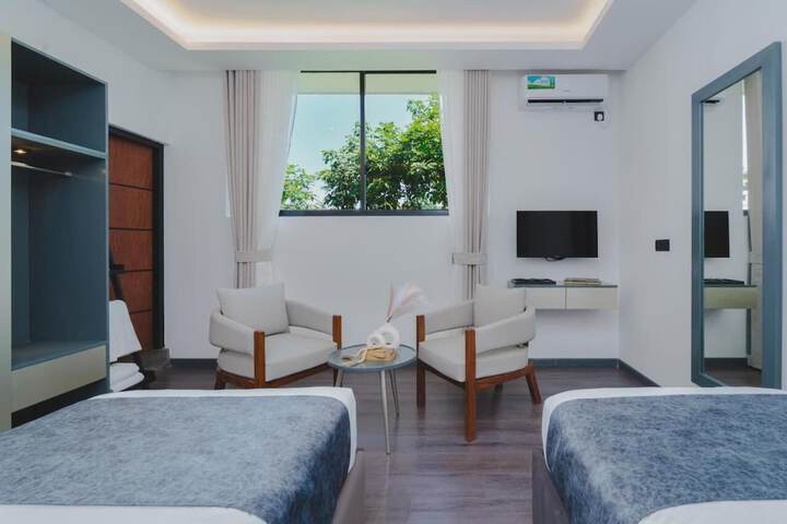 Room 14 of 32