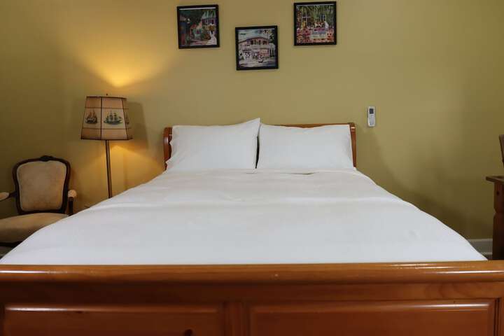 Room 11 of 29