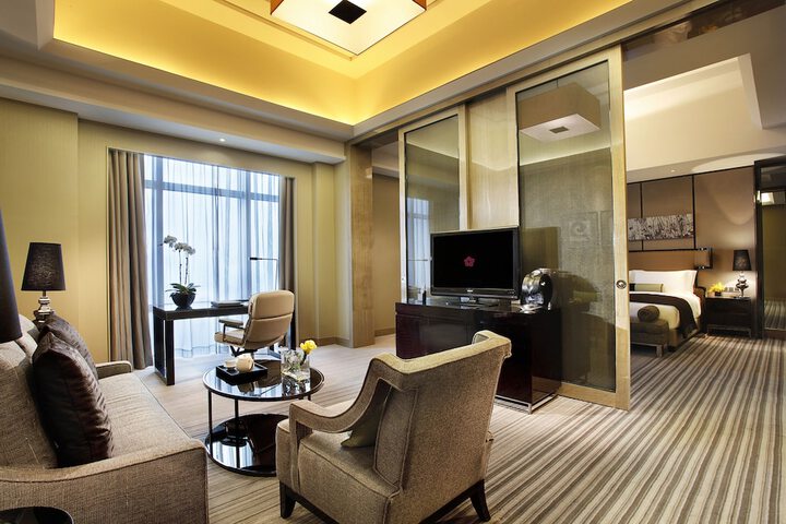 Room 3 of 49