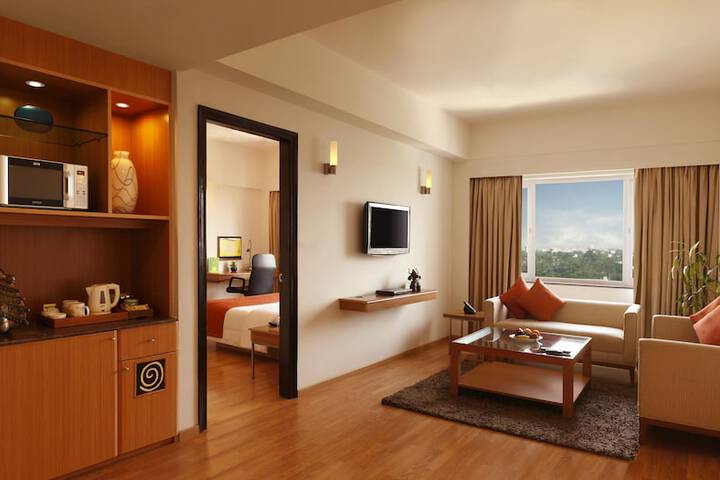 Room 12 of 42