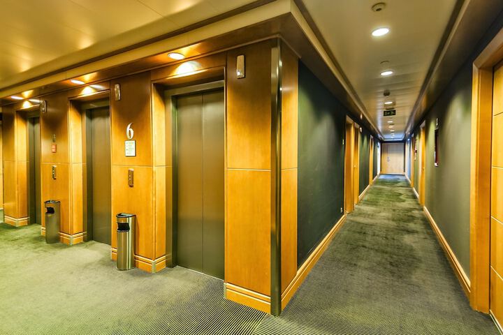 Ballroom/Hall 117 of 140