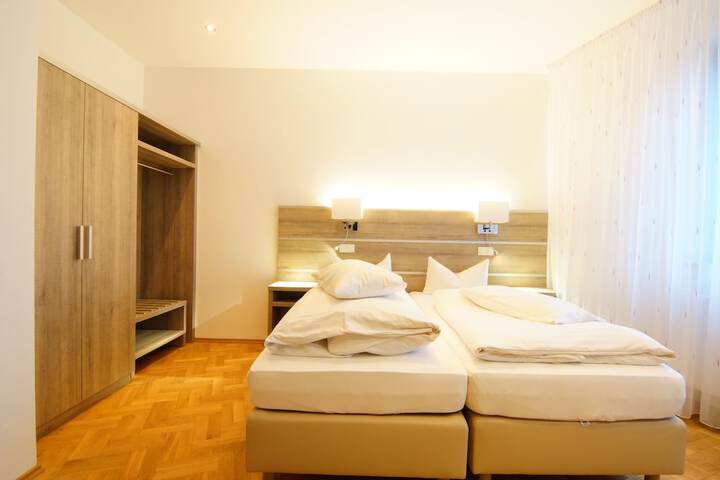 Room 19 of 48