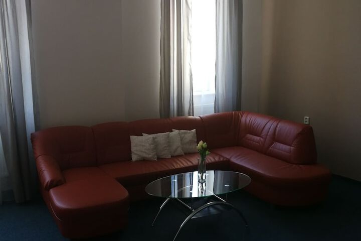 Room 21 of 84