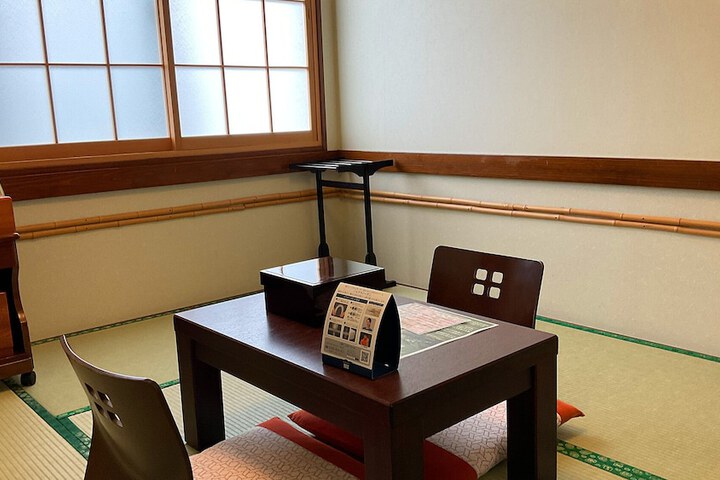 Room 19 of 49