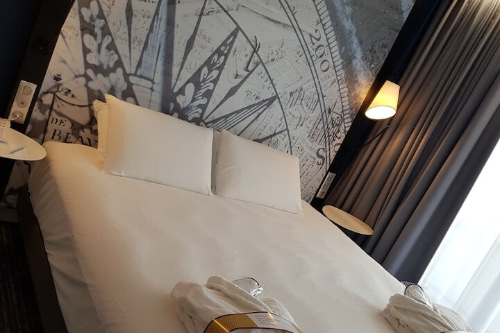 Room 2 of 40
