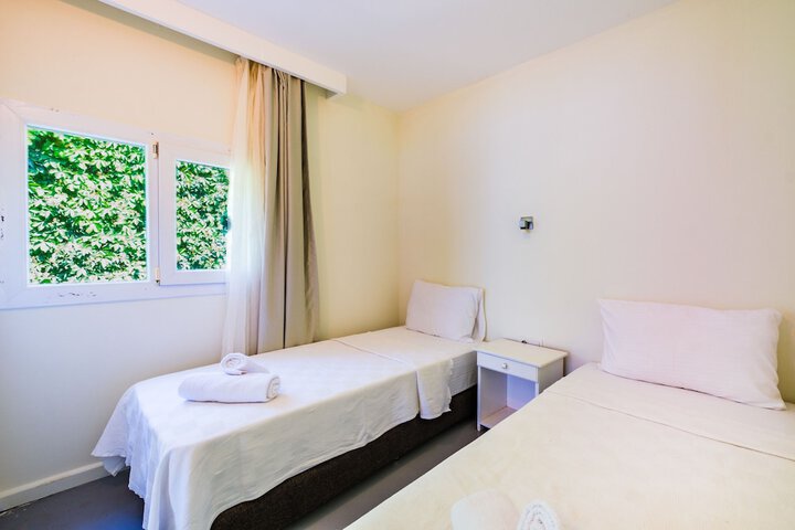 Room 21 of 65