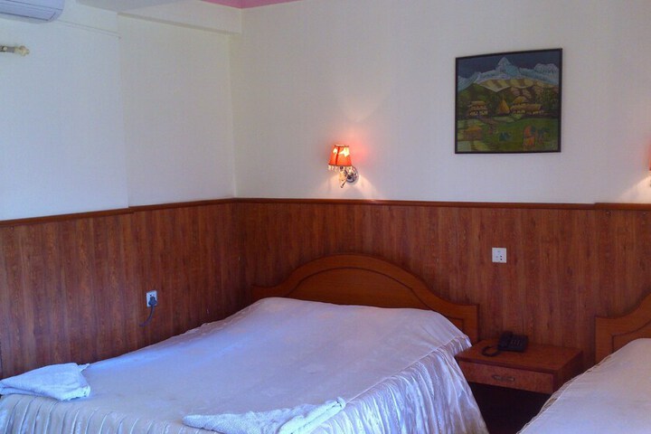 Room 20 of 161