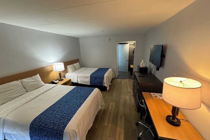 2 Double Beds (7 of 18)