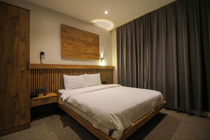 Room 28 of 59