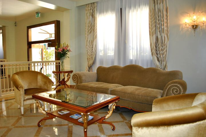 Lobby Photos