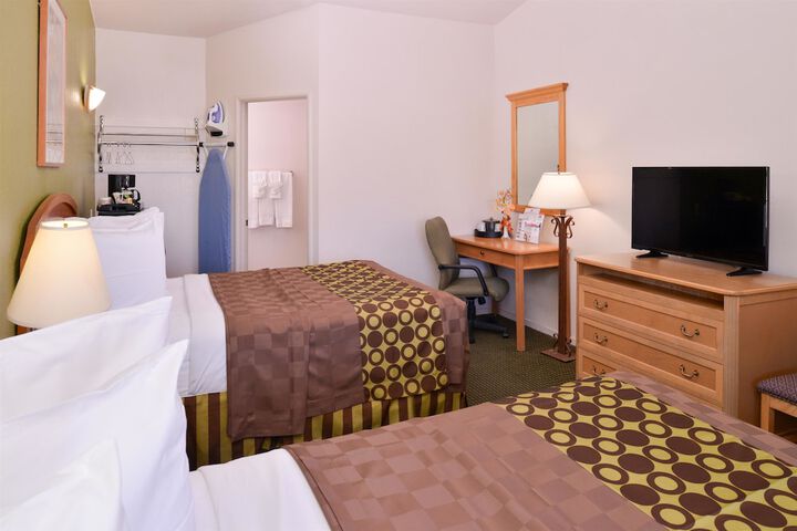 Basic Double Bed (1 of 10)